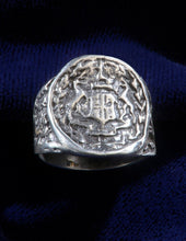 Load image into Gallery viewer, SIGNET RING – STERLING SILVER
